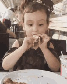Hungry Dancing GIF - Hungry Dancing Dance - Discover & Share GIFs
