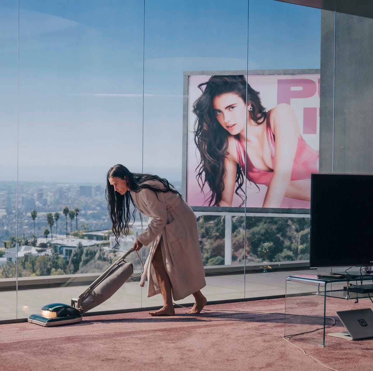 I Go to Sleep Thinking About the Horrifying Apartment in Demi Moore's 'The Substance'